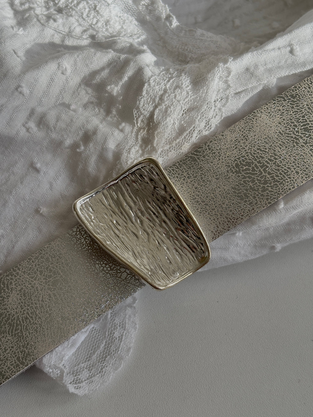 brazalete hebilla